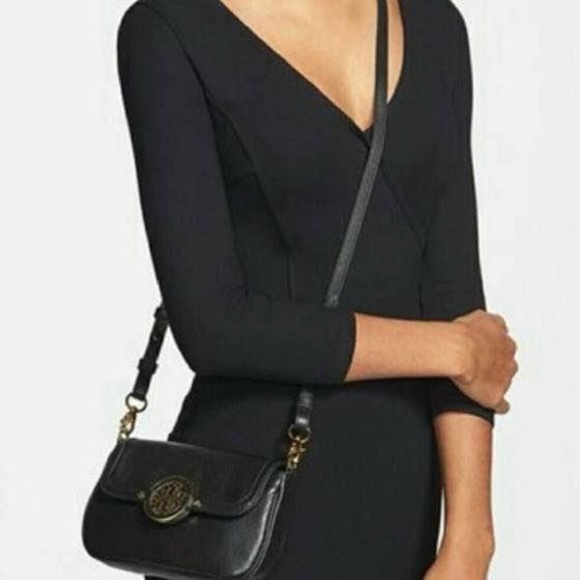 Tory Burch Amanda Crossbody in Black - Picture 4 of 9